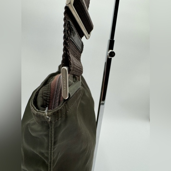 Prada - Authentic - Olive Green Canvas Tote Bag / Messenger Bag - Picture 5 of 16